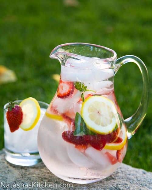 eau aromatisée fraises, citron et basilic